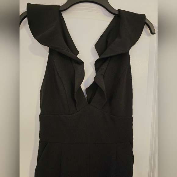 🖤 Lulu's Leilani Black Ruffled Jumpsuit Romper New Years Eve Business Formal - Picture 4 of 14